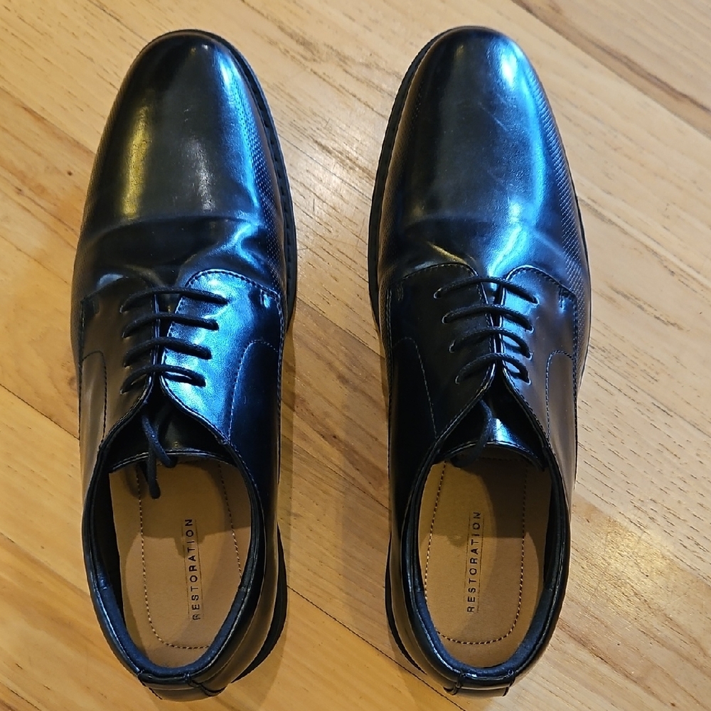 Charlies Glossy Black Men's Oxfords